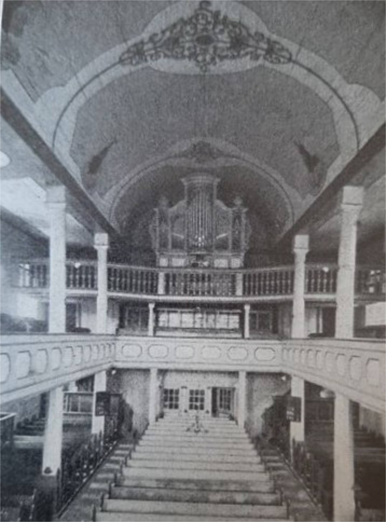 10-Innenraum-Kirche-1907